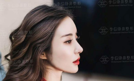 2022年深圳修复鼻子最厉害的医生是谁？